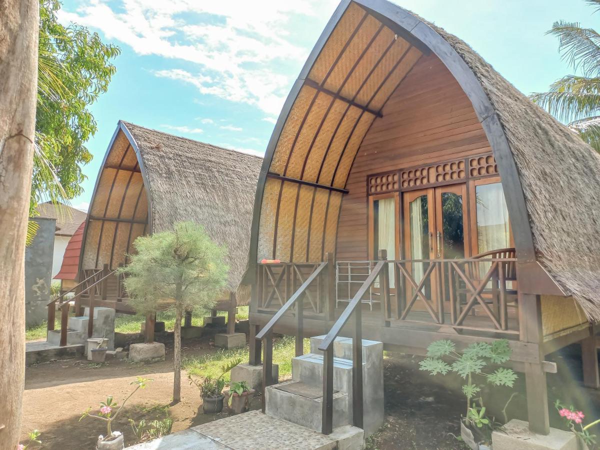 Nusa Indah Bungalows Gili Air Eksteriør billede
