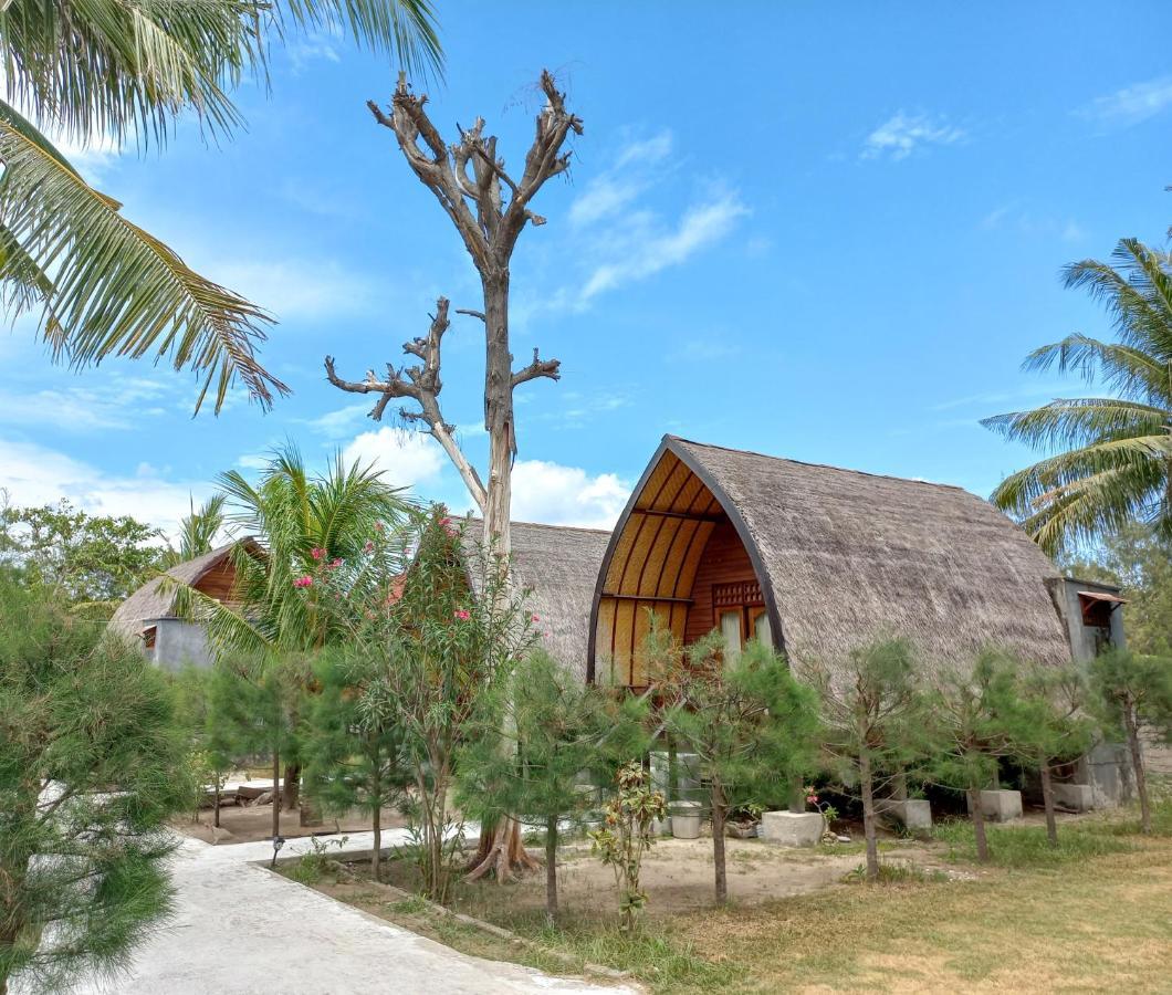 Nusa Indah Bungalows Gili Air Eksteriør billede