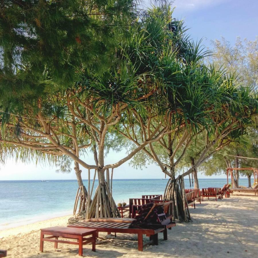Nusa Indah Bungalows Gili Air Eksteriør billede