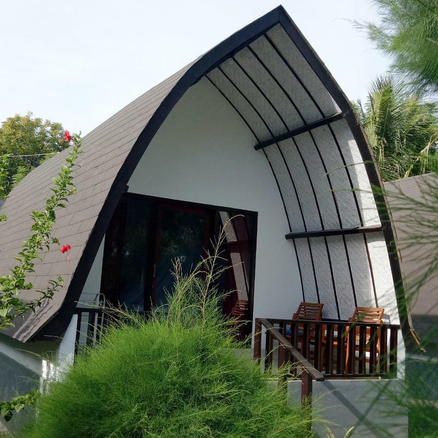 Nusa Indah Bungalows Gili Air Eksteriør billede